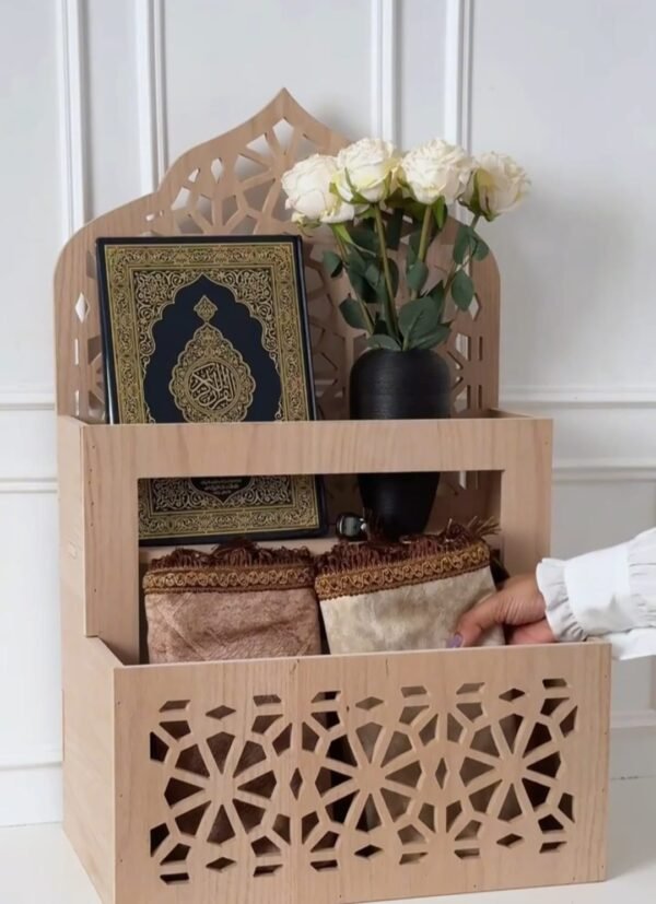 ركن الصلاة الخشبي